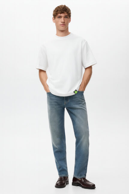 RahRaha Urban Chill White Oversized T-Shirt – Front view relaxed fit