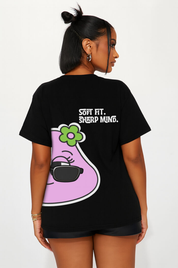 RahRaha Urban Chill Women’s Black Oversized T-Shirt – Back featuring “Soft Fit. Sharp Mind.” slogan and pink RahRaha chill character
